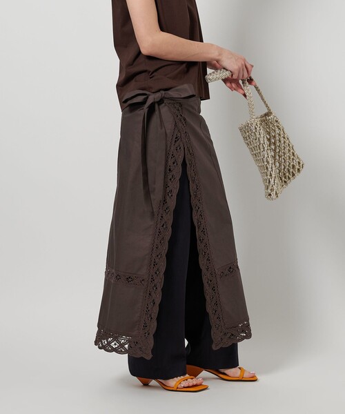 BEAUTY&YOUTH UNITED ARROWS(ビューティーアンドユースユナイテッドアローズ)の「バテンレース ラップスカート(スカート・レディース・オフホワイト/ダークブラウン・FREE)」の4枚目の写真