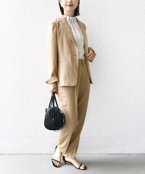 SHIPS（シップス）の「〈手洗い可能〉FUNCTIONAL テーパード パンツ（セットアップ対応）（その他パンツ・レディース・ベージュ/ネイビー・36/38/40）」の18枚目の写真