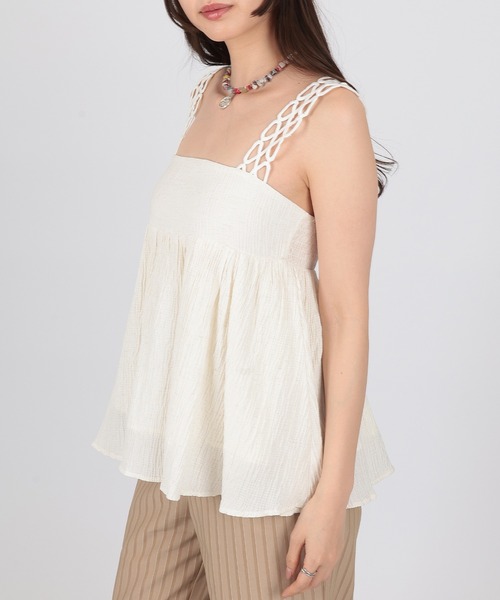 SUWDEE(スーディー)の「gather flare camisole blouse(キャミソール・レディース・アイボリー/ブラック・FREE)」の7枚目の写真