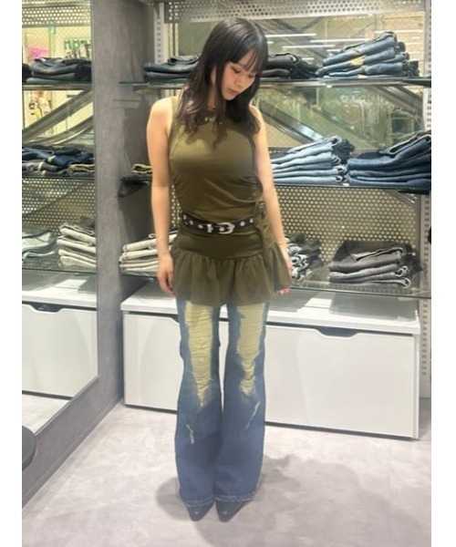 LAGUA GEM（ラグアジェム）の「CRASH POINT FRILL チュニック（Tシャツ/カットソー・レディース・チャコールグレー/ライトベージュ/カーキ・FREE）」の17枚目の写真