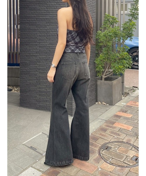 EVRIS（エヴリス）の「センターシームワイドフレアデニムパンツ（デニムパンツ・レディース・ブラック/インディゴブルー・SMALL/MEDIUM）」の4枚目の写真