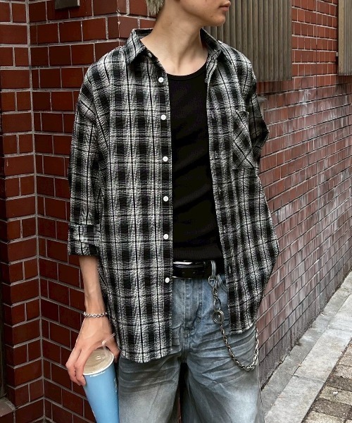 Chikashitsu +(チカシツプラス)の「【Chikashitsu +】shadow check shirt 2 / 【チカシツプラス】シャドウチェックシャツ(シャツ/ブラウス・メンズ・ブルー/ブラック/ベージュ×ブラック・ONE SIZE)」の1枚目の写真