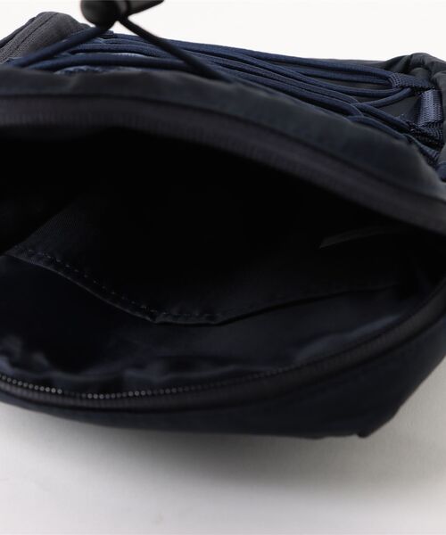 DAIWA LIFESTYLE（ダイワライフスタイル）の「DAIWA LIFE STYLE/ダイワライフスタイル/SHOULDER POUCH CORDURA（ボディバッグ/ウエストポーチ・メンズ・ネイビー・F）」の4枚目の写真