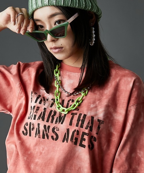 GEVS.(ジェイヴィス)の「綿100%ムラ染風ロゴプリントTシャツ<大きいサイズ有>GEVS.(Tシャツ/カットソー・レディース・オレンジ系/パープル系/ブラウン系・M/L/LL/3L/4L/5L)」の3枚目の写真