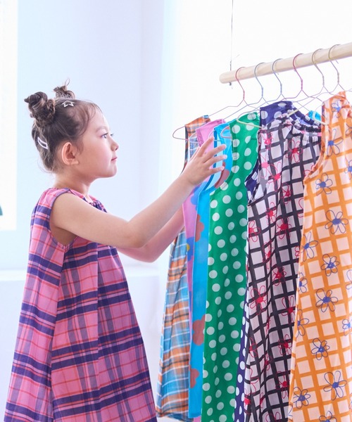 LSP WOW（エルエスピーワオ）の「【LSP WOW!】ガールズ総柄ワンピース（ワンピース・キッズ・ピンク系その他/オレンジ系その他/ブラック系その他/グリーン/ピンク/グリーン系その他/ネイビー/ブルー系その他・80/100/110/120/130/90）」の10枚目の写真