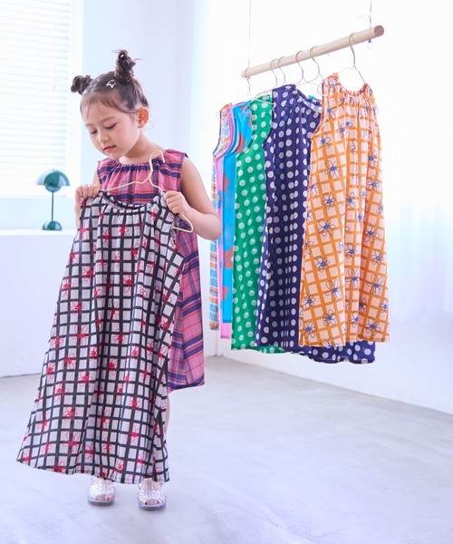 LSP WOW（エルエスピーワオ）の「【LSP WOW!】ガールズ総柄ワンピース（ワンピース・キッズ・ピンク系その他/オレンジ系その他/ブラック系その他/グリーン/ピンク/グリーン系その他/ネイビー/ブルー系その他・80/100/110/120/130/90）」の14枚目の写真