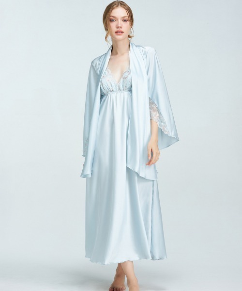 ANNEBRA（アンブラ）の「Waltz レースコンビガウン（ガウン/バスローブ・レディース・ライトブルー/ネイビー・F）」の7枚目の写真