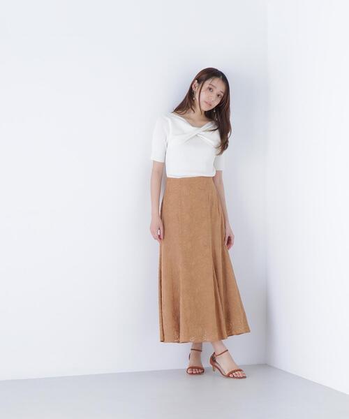 NATURAL BEAUTY BASIC(ナチュラルビューティーベーシック)の「◇ツイストドレープニット(ニット/セーター・レディース・オフホワイト/ブルー/ブラック・FREE)」の5枚目の写真