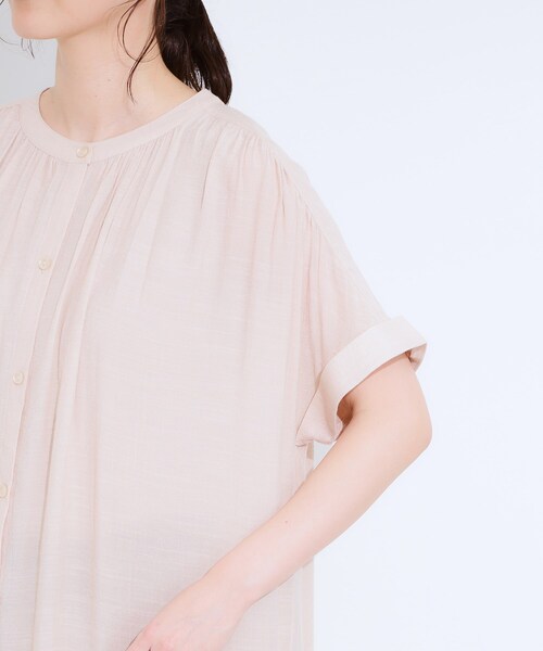 SHOO・LA・RUE(シューラルー)の「【洗える/S-LL/ひんやり】ふんわり軽やかに 前あきロングシャツ(ワンピース・レディース・レッド系1/ベージュ/ネイビー/ブルー・04/03/02/01)」の21枚目の写真