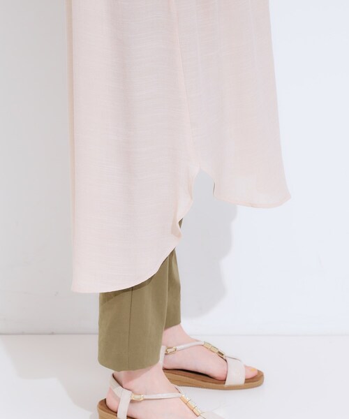 SHOO・LA・RUE(シューラルー)の「【洗える/S-LL/ひんやり】ふんわり軽やかに 前あきロングシャツ(ワンピース・レディース・レッド系1/ベージュ/ネイビー/ブルー・04/03/02/01)」の22枚目の写真