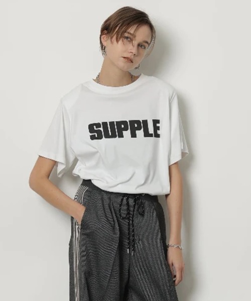 CADUNE（カデュネ）の「エンボスロゴスウェット（Tシャツ