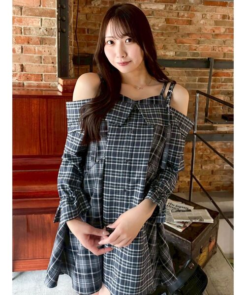 dazzlin（ダズリン）の「レイヤードイレヘムシャツワンピース（ワンピース・レディース・オフホワイト/キャメル/ネイビー・SMALL/MEDIUM）」の13枚目の写真