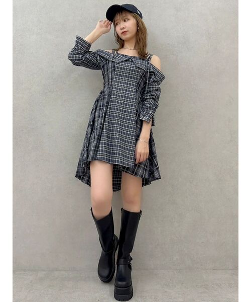 dazzlin(ダズリン)の「レイヤードイレヘムシャツワンピース(ワンピース・レディース・オフホワイト/キャメル/ネイビー・SMALL/MEDIUM)」の17枚目の写真