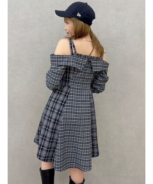 dazzlin(ダズリン)の「レイヤードイレヘムシャツワンピース(ワンピース・レディース・オフホワイト/キャメル/ネイビー・SMALL/MEDIUM)」の22枚目の写真