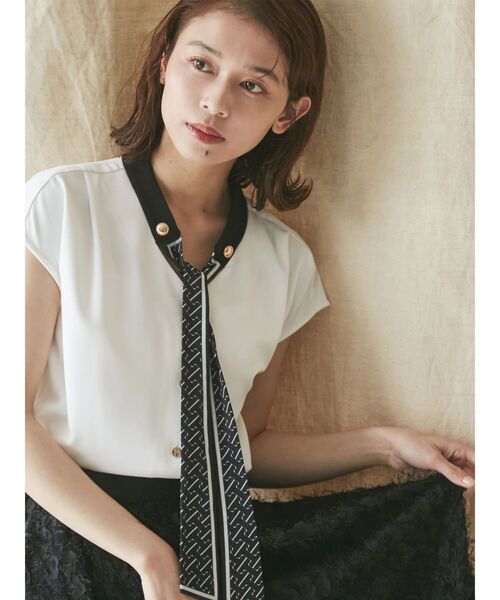 TONAL（トーナル）の「スカーフタイドッキングフレンチブラウス（シャツ/ブラウス・レディース・ネイビー/オフホワイト/ベビーピンク・MEDIUM）」の2枚目の写真