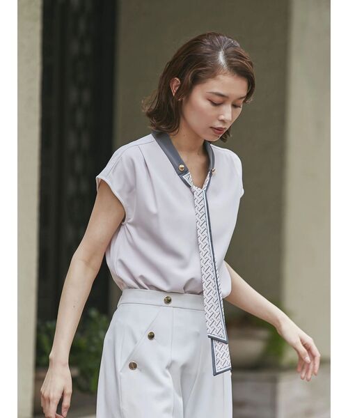 TONAL（トーナル）の「スカーフタイドッキングフレンチブラウス（シャツ/ブラウス・レディース・ネイビー/オフホワイト/ベビーピンク・MEDIUM）」の15枚目の写真