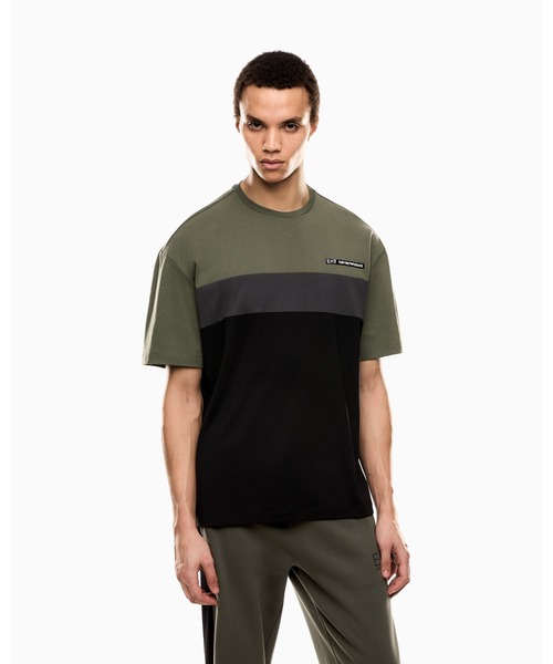 EMPORIO ARMANI EA7(エンポリオアルマーニイーエーセブン)の「【エンポリオ アルマーニ EA7】Athletic Colour Block クルーネックTシャツ コットン混紡(Tシャツ/カットソー・メンズ・ネイビー/ピンク/カーキ/グレー・SMALL/MEDIUM/LARGE/X-LARGE/XX-LARGE/X-SMALL)」の3枚目の写真