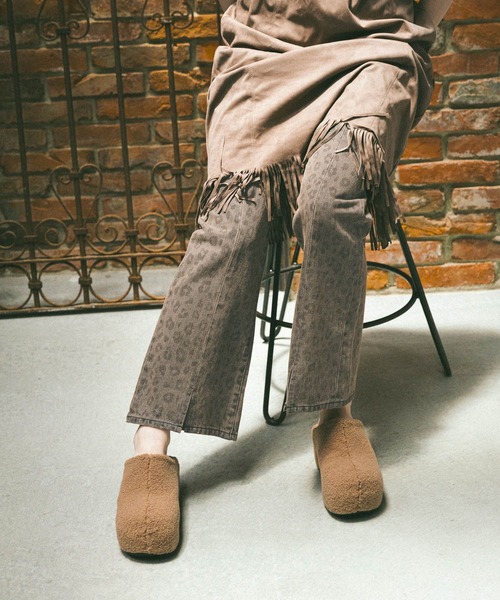 niko and...(ニコアンド)の「【NKJ 2025AW】COMPACT FLARE DENIM(デニムパンツ・レディース・インディゴブルー/チャコール/ブラウン/ネイビー・LARGE/MEDIUM)」の2枚目の写真