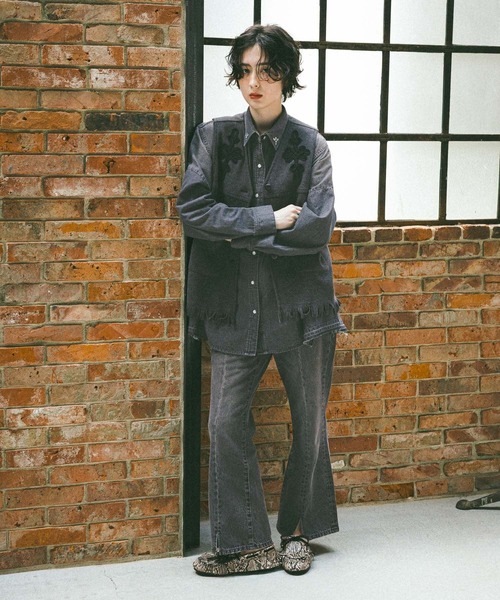 niko and...(ニコアンド)の「【NKJ 2025AW】COMPACT FLARE DENIM(デニムパンツ・レディース・インディゴブルー/チャコール/ブラウン/ネイビー・LARGE/MEDIUM)」の5枚目の写真