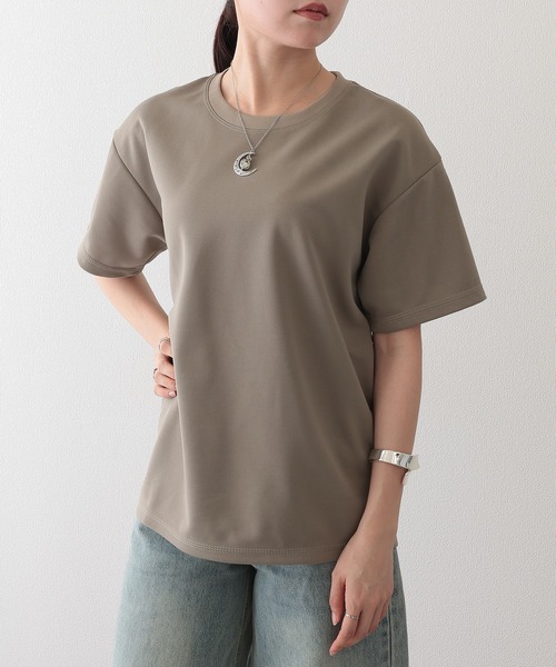 Lace Ladies(レースレディース)の「クルーネック ベーシック ドロップショルダー 半袖 Tシャツ(Tシャツ/カットソー・レディース・ブラック/グレイッシュベージュ/ホワイト/グリーン/ベージュ・M/L/XL/S)」の5枚目の写真