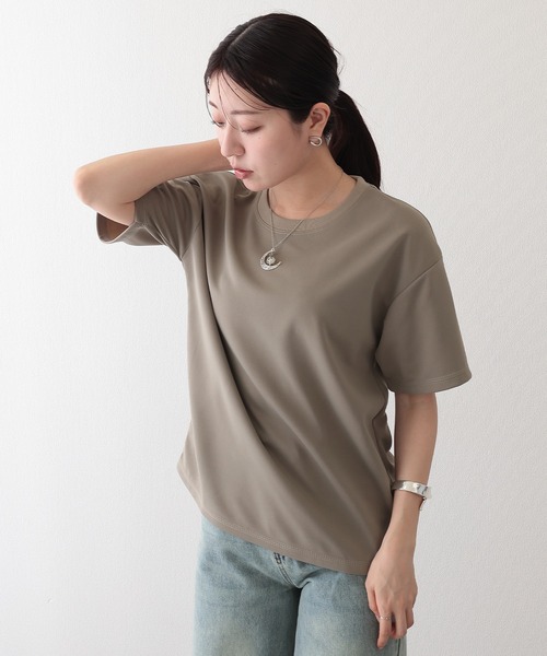 Lace Ladies(レースレディース)の「クルーネック ベーシック ドロップショルダー 半袖 Tシャツ(Tシャツ/カットソー・レディース・ブラック/グレイッシュベージュ/ホワイト/グリーン/ベージュ・M/L/XL/S)」の6枚目の写真