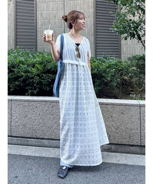 Ungrid(アングリッド)の「メッシュレースノースリワンピース(ワンピース・レディース・ブラック/オフホワイト・FREE)」の10枚目の写真