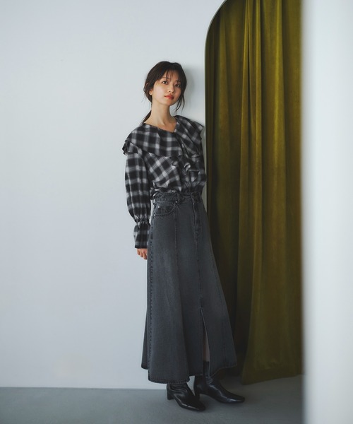 N.(N. Natural Beauty Basic)(エヌエヌナチュラルビューティーベーシック)の「パネル切替デニムフレアスカート(デニムスカート・レディース・ブルー/ブラック・MEDIUM)」の2枚目の写真