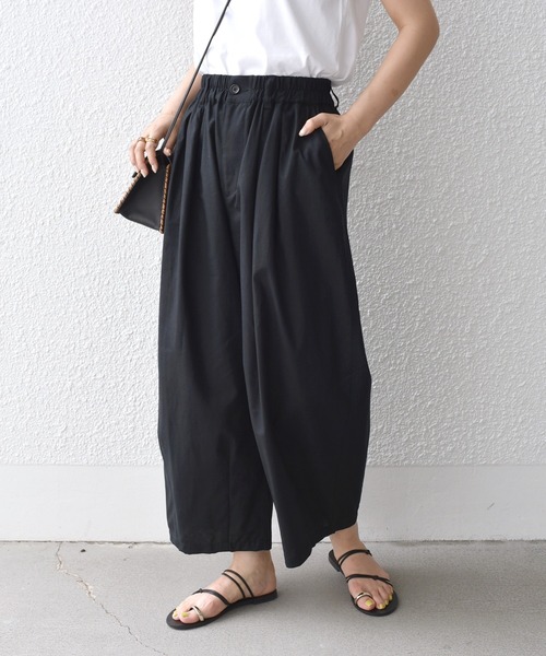 SHIPS.me(シップスミー)の「【ZOZO限定】SHIPS.me: 綿麻 タック バルーン パンツ(その他パンツ・レディース・ナチュラル/カーキ/ブラック/ライトベージュ/サックスブルー/ダークブラウン/ネイビー/イエロー・マルチサイズ)」の16枚目の写真