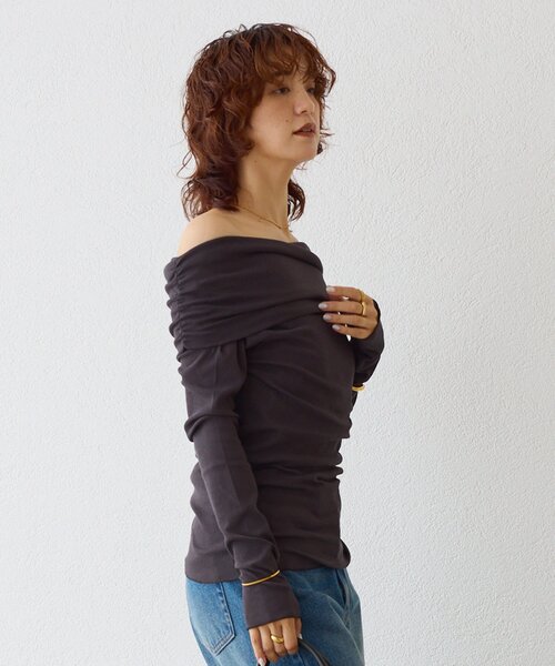 RIVE DROITE（リヴドロワ）の「【女性らしい抜け感】シアーテレコオフショルカットソー（Tシャツ/カットソー・レディース・チャコールグレー/ブラック・FREE）」の12枚目の写真