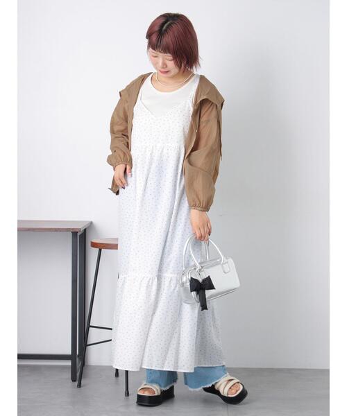 ehka sopo（エヘカソポ）の「前後2WAY小花柄キャミワンピース（ワンピース・レディース・オフホワイト/サックスブルー/ネイビー・F）」の20枚目の写真