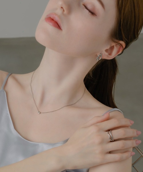 muku（ムク）の「EARRING/KNOT SIMPLE（イヤリング・レディース・シルバー/ゴールド・FREE）」の6枚目の写真