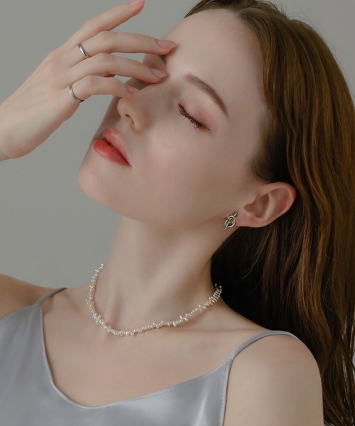 muku（ムク）の「EARRING/KNOT SIMPLE（イヤリング・レディース・シルバー/ゴールド・FREE）」の4枚目の写真