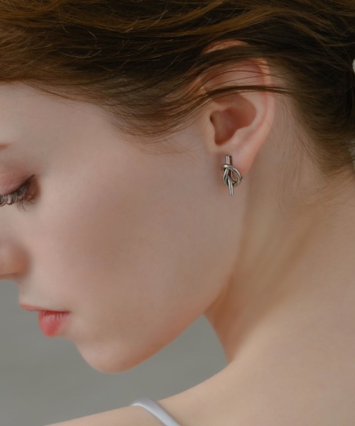 muku（ムク）の「EARRING/KNOT SIMPLE（イヤリング・レディース・シルバー/ゴールド・FREE）」の5枚目の写真