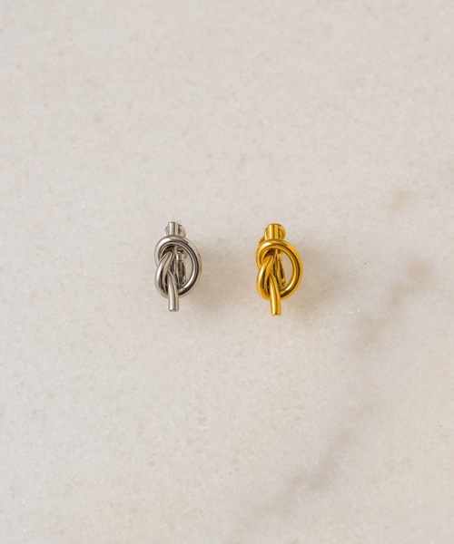 muku（ムク）の「EARRING/KNOT SIMPLE（イヤリング・レディース・シルバー/ゴールド・FREE）」の17枚目の写真