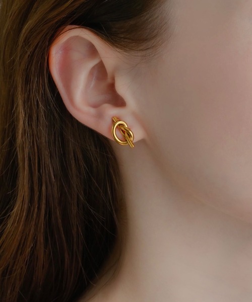 muku（ムク）の「EARRING/KNOT SIMPLE（イヤリング・レディース・シルバー/ゴールド・FREE）」の3枚目の写真