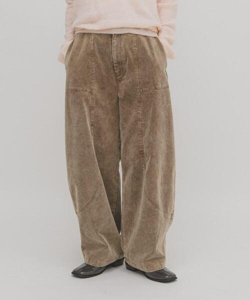 KBF（ケイビーエフ）の「コーデュロイコクーンパンツ（その他パンツ・レディース・ブラウン系その他/ブラック/ブラウン・36/38）」の3枚目の写真