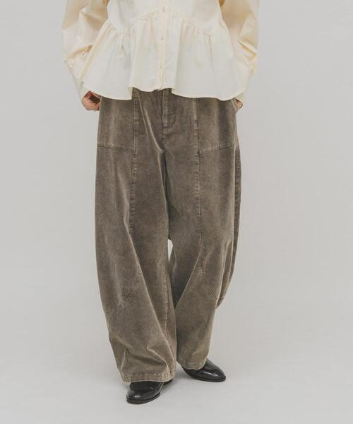 KBF（ケイビーエフ）の「コーデュロイコクーンパンツ（その他パンツ・レディース・ブラウン系その他/ブラック/ブラウン・36/38）」の17枚目の写真