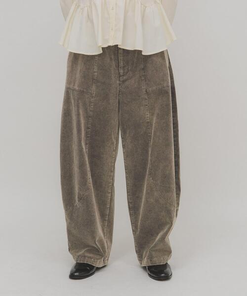 KBF（ケイビーエフ）の「コーデュロイコクーンパンツ（その他パンツ・レディース・ブラウン系その他/ブラック/ブラウン・36/38）」の18枚目の写真