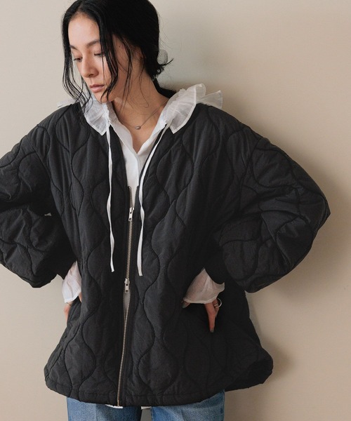 LOWRYS FARM（ローリーズファーム）の「キルティングミドルブルゾン　579778（ブルゾン・レディース・アイボリー/ブラック・FREE）」の4枚目の写真