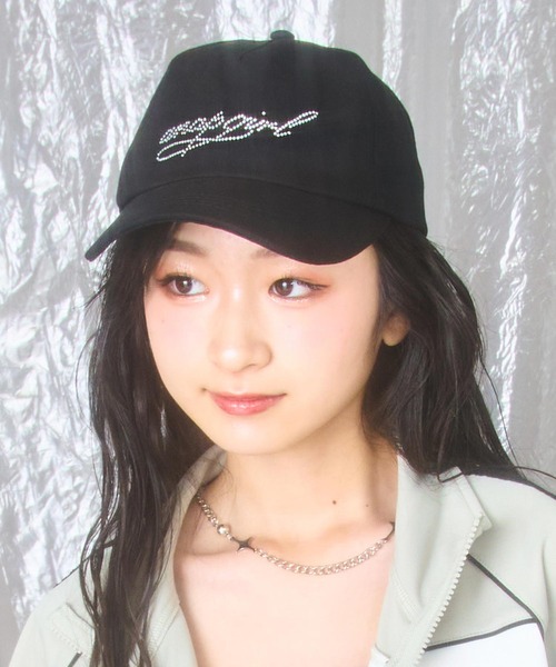 ANAP GiRL(アナップガール)の「ラインストーン ロゴ キャップ(キャップ・キッズ・ブラウン/ブラック/ライトグレー・ONE SIZE)」の2枚目の写真