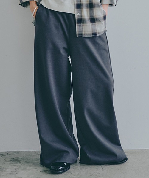 studio CLIP（スタディオクリップ）の「シルケットポンチワイドパンツ[プチ・トールサイズあり]（その他パンツ・レディース・ブラック/オフホワイト/ライトグレー/スモーク・FREE）」の4枚目の写真