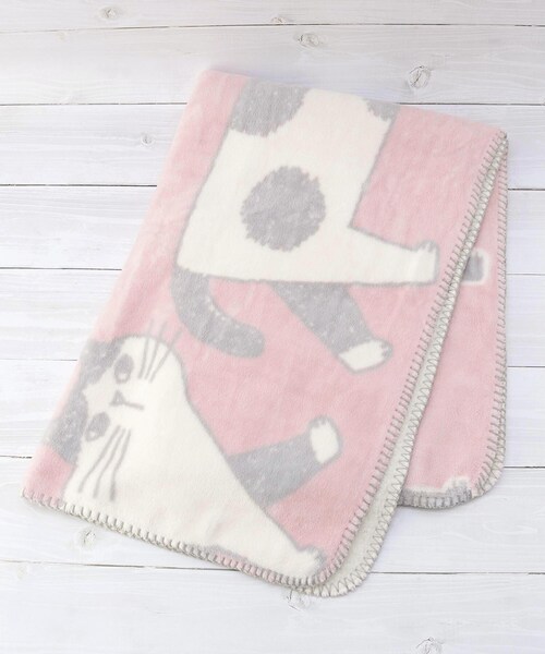 ピンクとホワイトの模様のブランケット ピンクドットふんわりやわらか6重ガーゼのブランケット *71x108cm