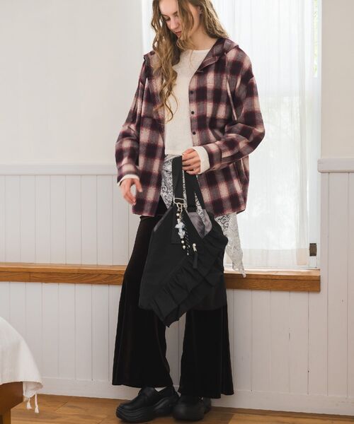 RETRO GIRL（レトロガール）の「ベロアフレアPT（その他パンツ・レディース・ベージュ/ブラウン/ブラック・FREE）」の4枚目の写真