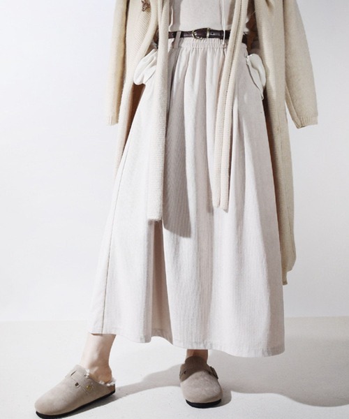 SPIGA(スピーガ)の「コーディロイギャザーロングスカート(スカート・レディース・ホワイト/ブラック/ブラウン/カーキ/イエロー/ダークグレー/ボルドー・MEDIUM/LARGE/X-LARGE)」の2枚目の写真