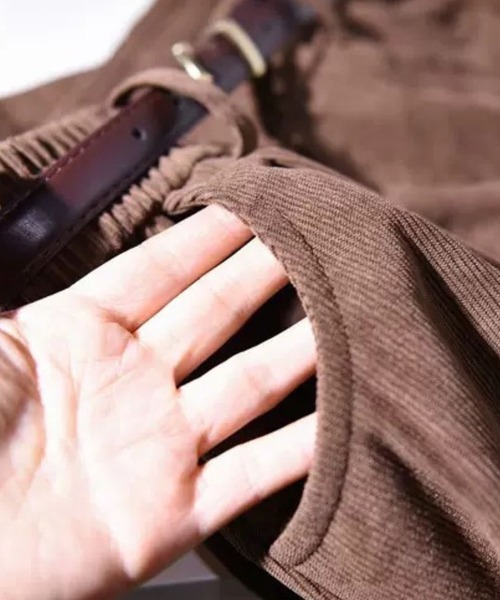 SPIGA(スピーガ)の「コーディロイギャザーロングスカート(スカート・レディース・ホワイト/ブラック/ブラウン/カーキ/イエロー/ダークグレー/ボルドー・MEDIUM/LARGE/X-LARGE)」の21枚目の写真