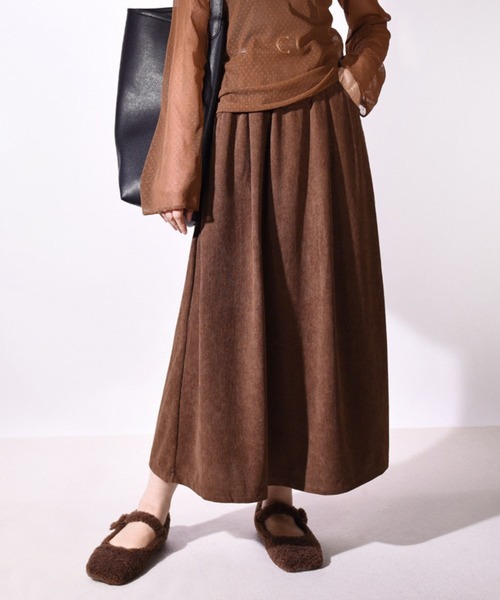 SPIGA(スピーガ)の「コーディロイギャザーロングスカート(スカート・レディース・ホワイト/ブラック/ブラウン/カーキ/イエロー/ダークグレー/ボルドー・MEDIUM/LARGE/X-LARGE)」の17枚目の写真