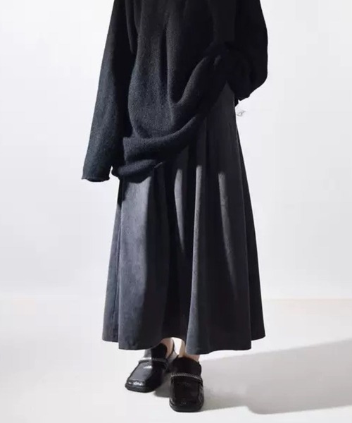 SPIGA(スピーガ)の「コーディロイギャザーロングスカート(スカート・レディース・ホワイト/ブラック/ブラウン/カーキ/イエロー/ダークグレー/ボルドー・MEDIUM/LARGE/X-LARGE)」の11枚目の写真