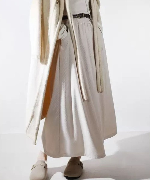 SPIGA(スピーガ)の「コーディロイギャザーロングスカート(スカート・レディース・ホワイト/ブラック/ブラウン/カーキ/イエロー/ダークグレー/ボルドー・MEDIUM/LARGE/X-LARGE)」の15枚目の写真