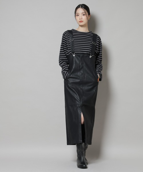UNIVERSAL OVERALL（ユニバーサルオーバーオール）の「UNIVERSAL OVERALL/TIGHT ECO LEATHER（ジャンパースカート・レディース・ブラック・M）」の3枚目の写真