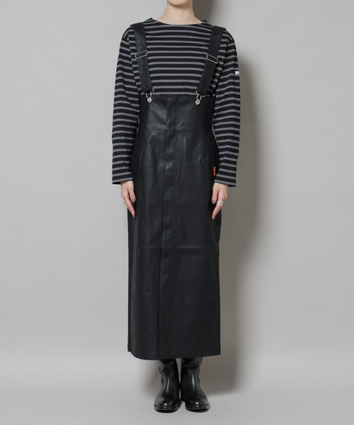 UNIVERSAL OVERALL（ユニバーサルオーバーオール）の「UNIVERSAL OVERALL/TIGHT ECO LEATHER（ジャンパースカート・レディース・ブラック・M）」の7枚目の写真